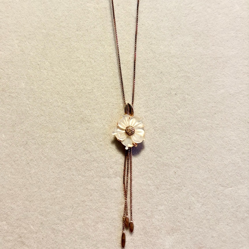 Delicate White Mother of Pearl Flower Pendant Necklace with 14K Rose Gold Chain